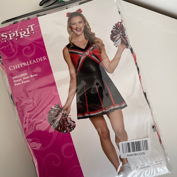 Cheerleader costume - Picture 1 of 4